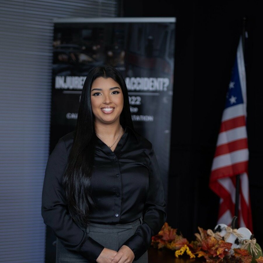 Brisa Chapa, Paralegal